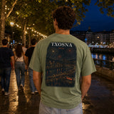 Txosna camiseta Bilbao Verde musgo - espalda en ambiente de Aste Nagusia