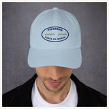 Gorra Fisterra CF Azul cielo - lifestyle producto puesto en outfit urbano premium