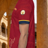 Camiseta Iberia Roja Ruta 26 - detalle de la manga con el emblema de copa