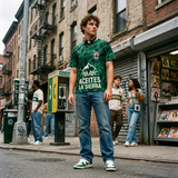 Aceites La Sierra '96 en look streetwear con camiseta verde y sponsor retro